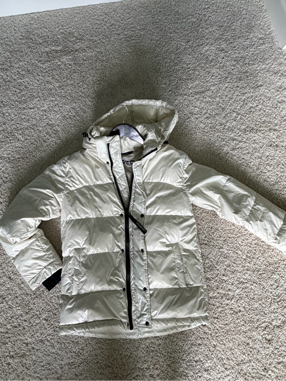 Aritzia super puff